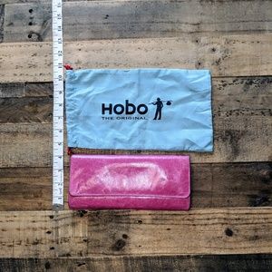 HOBO Sadie wallet in pink leather